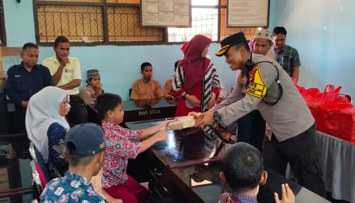 Kapolres Safi’i Nafsikin Pimpin Pemberian Makan Gratis di SLBN 1 Palopo