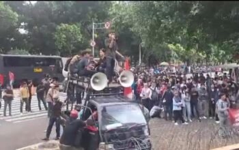 Aliansi Mahasiswa Anti Korupsi Demo KPK Minta Tangkap Hasto