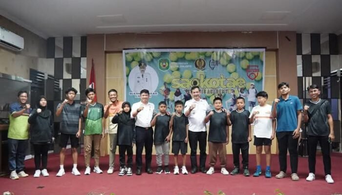 Firmanzah Beri Support Pelepasan Atlet Tennis Academy Palopo Berlaga di Makassar