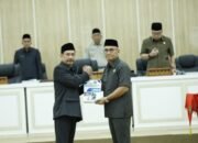 Rapat Paripurna, Pj Wali Kota Palopo Serahkan LKPJ ke DPRD