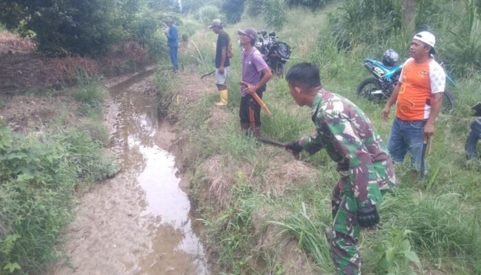 Wujudkan Harmonis TNI dan Masyarakat, Koramil 1403 -03/Belopa Aktif Gelar Gotong Royong