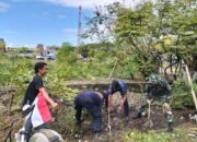 Semarak HUT RI ke80, Babinsa Bersama Warga Desa Pacone Gelar Karya Bakti Bersihkan Saluran Air